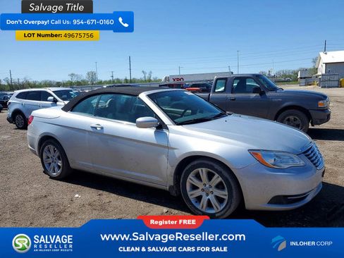 Used 2011 Chrysler 200 Touring FWD image 5