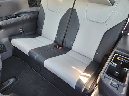 New 2026 Lexus TX 500h AWD image 20