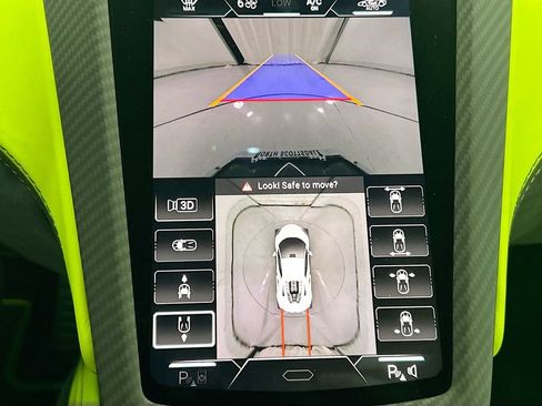 Used 2025 Lamborghini Revuelto AWD/4WD image 15