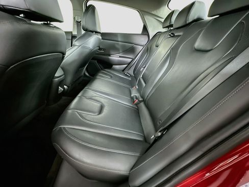 Used 2024 Hyundai Elantra Limited FWD image 27