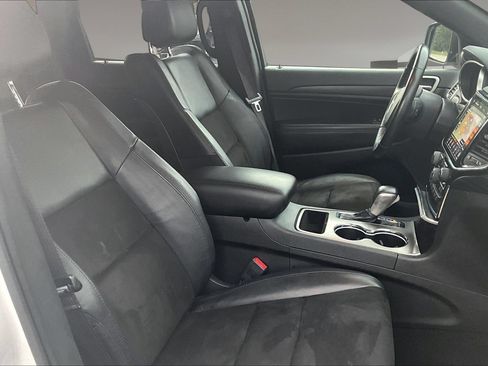 Used 2022 Jeep Grand Cherokee Laredo X RWD image 29