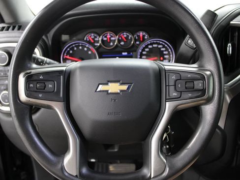 Used 2020 Chevrolet Silverado 1500 LT AWD/4WD image 35