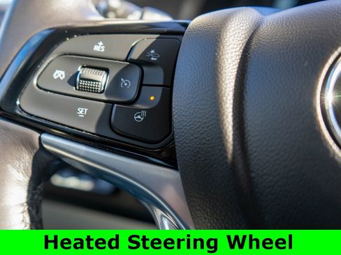 Used 2023 Buick Enclave Avenir image 24