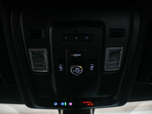 Used 2022 Chevrolet Tahoe RST w/ Luxury Package AWD/4WD image 31