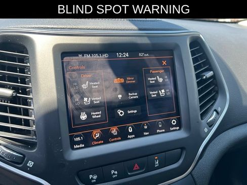 Used 2023 Jeep Cherokee Altitude Lux w/ Lux Elite Package AWD/4WD image 22