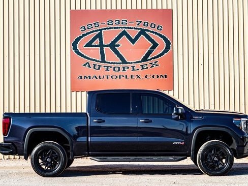 Used 2024 GMC Sierra 1500 AT4 w/ Technology Package image 2