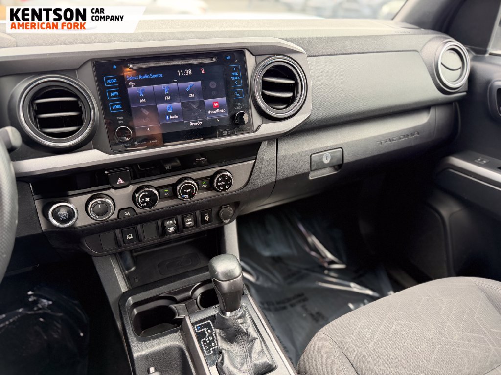Used 2018 Toyota Tacoma TRD Off-Road AWD/4WD image 18