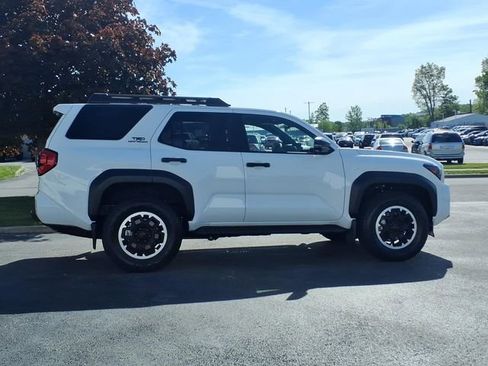 Certified 2026 Toyota 4Runner TRD Off-Road Premium AWD/4WD image 23