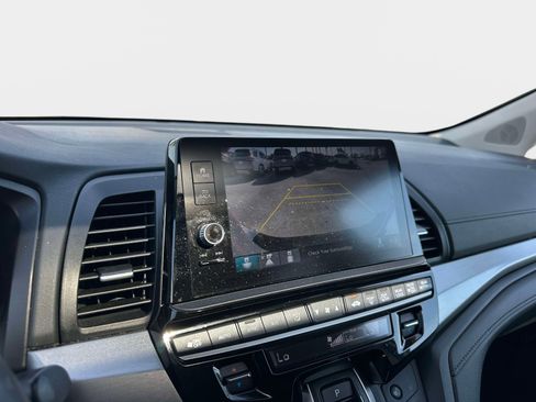 Used 2025 Honda Odyssey EX-L image 24