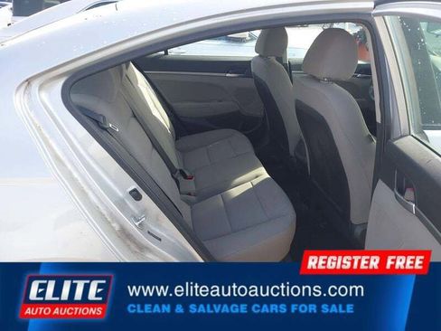 Used 2019 Hyundai Elantra SE w/ Cargo Package image 16