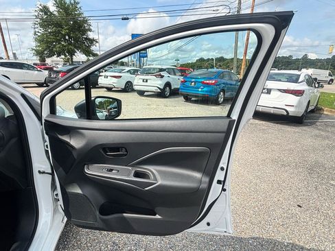 Used 2024 Nissan Versa S FWD image 43