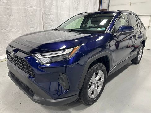 Used 2025 Toyota RAV4 XLE AWD/4WD image 3