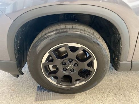 Used 2025 Honda Pilot EX-L image 12