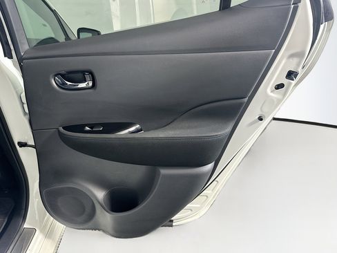 Used 2024 Nissan Leaf SV Plus image 30