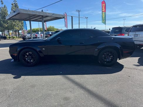 Used 2020 Dodge Challenger R/T Scat Pack image 9