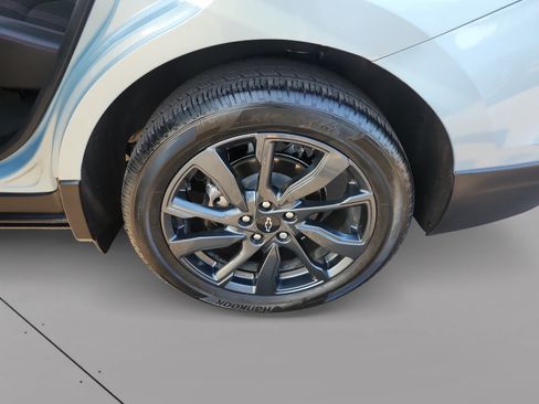 Used 2022 Chevrolet Equinox RS w/ Infotainment Package FWD image 14