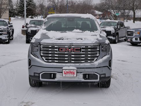 Used 2024 GMC Sierra 1500 Denali image 2