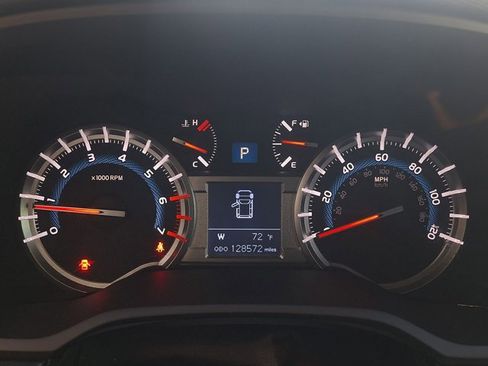 Used 2015 Toyota 4Runner SR5 Premium image 11