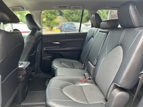 Used 2025 Toyota Grand Highlander AWD Hybrid image 13