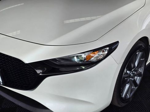 Used 2021 MAZDA MAZDA3 s image 10