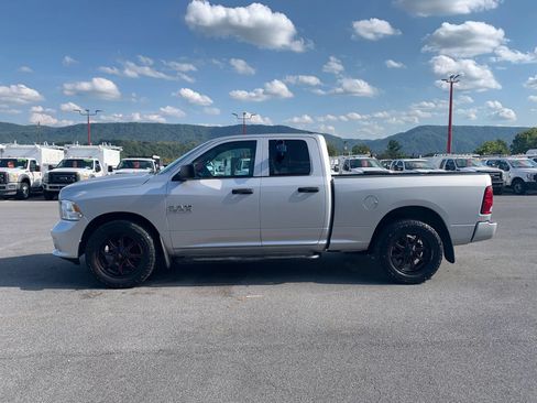 Used 2018 RAM 1500 Express RWD image 5