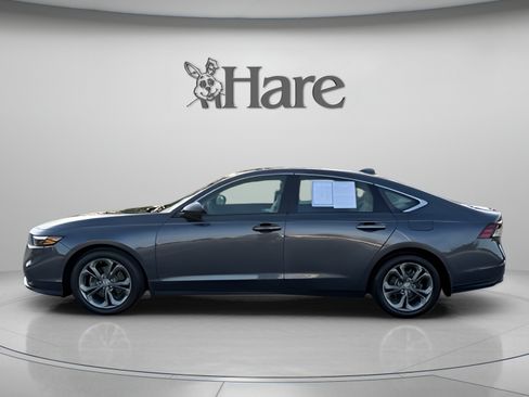 Used 2024 Honda Accord EX image 2