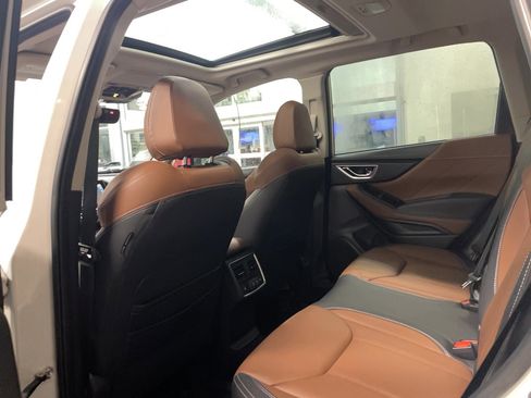 Used 2022 Subaru Forester Touring image 18