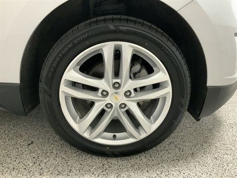 Used 2020 Chevrolet Equinox Premier AWD/4WD image 13