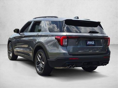 Used 2025 Ford Explorer ST AWD/4WD image 8
