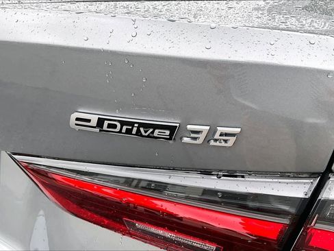 Certified 2023 BMW i4 eDrive35 w/ Premium Package RWD image 9