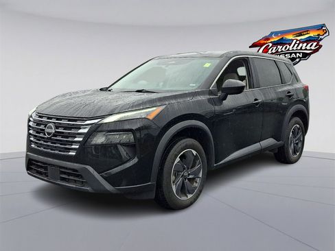 Used 2025 Nissan Rogue SV FWD image 3