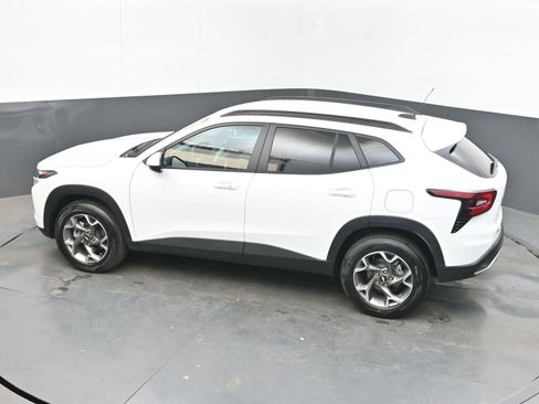 New 2026 Chevrolet Trax LT w/ Driver Confidence Package FWD image 32