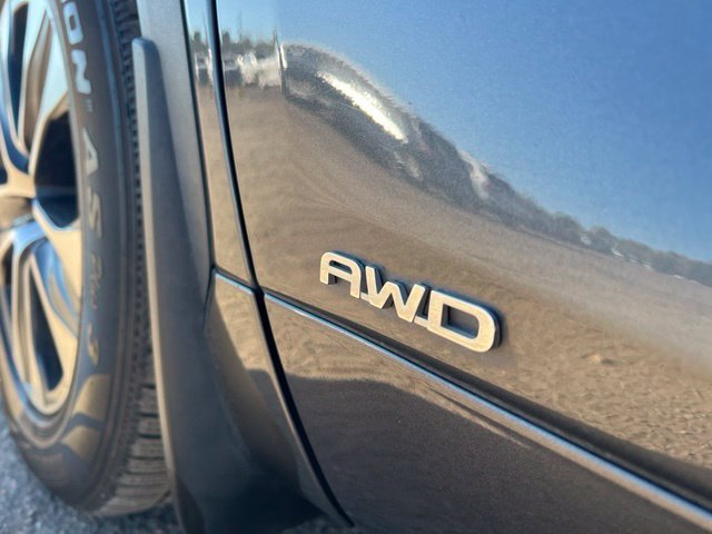 Used 2021 Toyota Highlander XLE AWD/4WD image 15