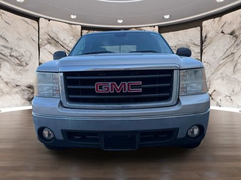 Used 2007 GMC Sierra 1500 SLE w/ Entertainment Package RWD image 2
