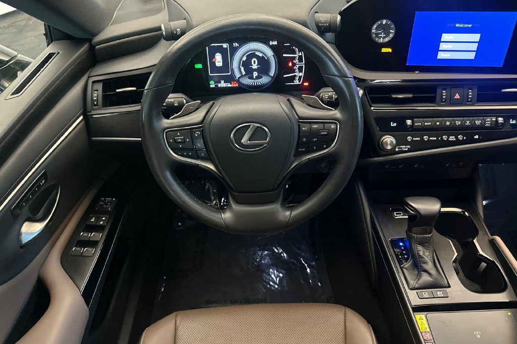 Certified 2025 Lexus ES 300h w/ Premium Package FWD image 14
