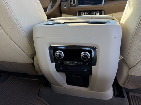 Used 2024 GMC Yukon Denali image 23