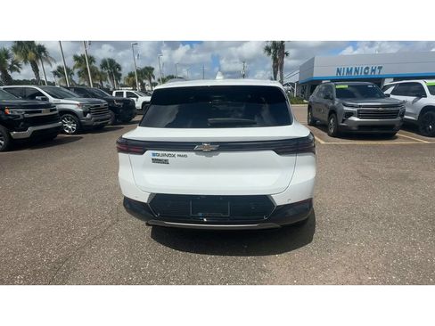 Used 2025 Chevrolet Equinox EV LT AWD/4WD image 3