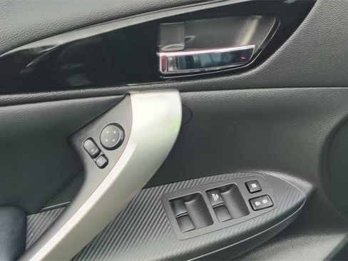 Used 2019 Mitsubishi Eclipse Cross SEL image 8