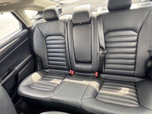 Used 2020 Ford Fusion SEL FWD image 13