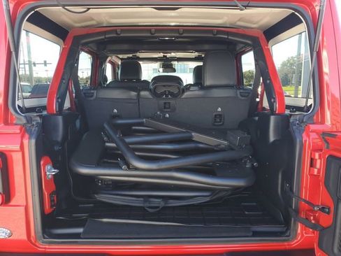 Used 2022 Jeep Wrangler Unlimited Rubicon w/ Trailer Tow Package image 7