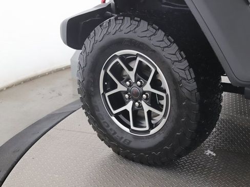 Used 2024 Jeep Wrangler Unlimited Rubicon image 13