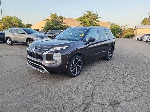Used 2022 Mitsubishi Outlander SEL AWD/4WD image 2
