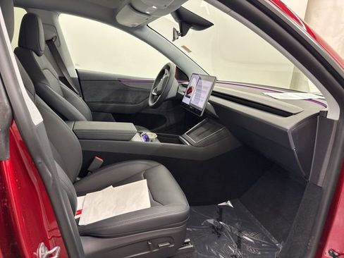 Used 2026 Tesla Model Y 2WD image 16
