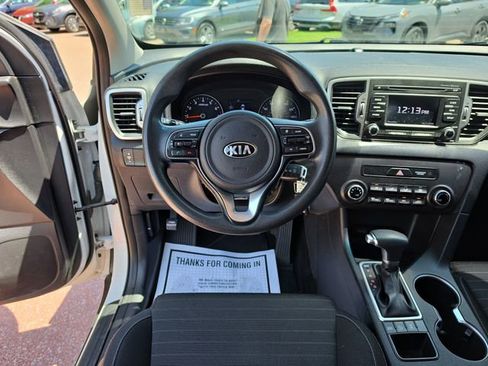Used 2018 Kia Sportage LX AWD/4WD image 13