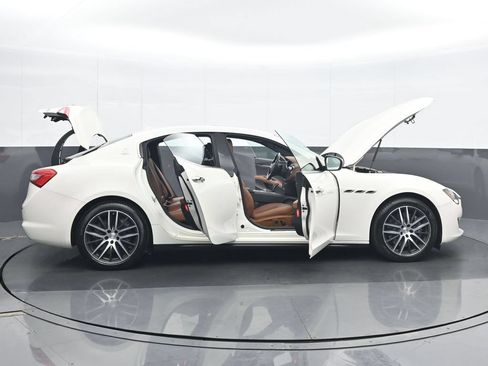 Used 2019 Maserati Ghibli S Q4 AWD/4WD image 36