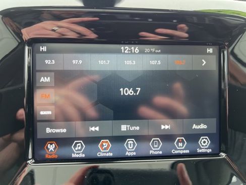 Certified 2021 Jeep Compass Latitude w/ Sun and Sound Group image 23