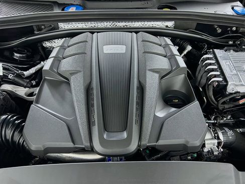 New 2026 Porsche Macan S image 32