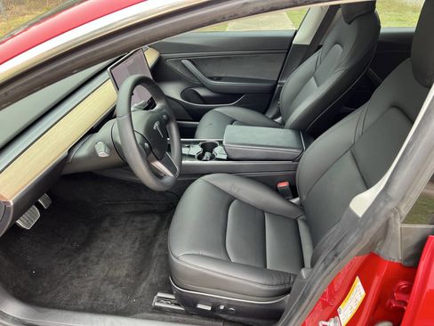 Used 2020 Tesla Model 3 Standard Range Plus image 18