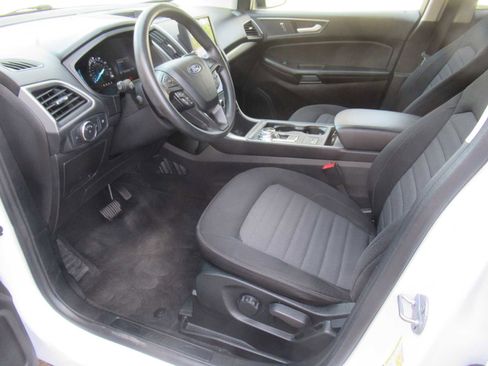 Used 2022 Ford Edge SE image 18