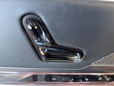 Certified 2023 BMW 740i 740i w/ Parking Assistance Package image 25